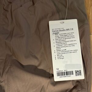 BNWT Lululemon Dance Studio Jogger 7/8 Size 12 FIRM PRICE